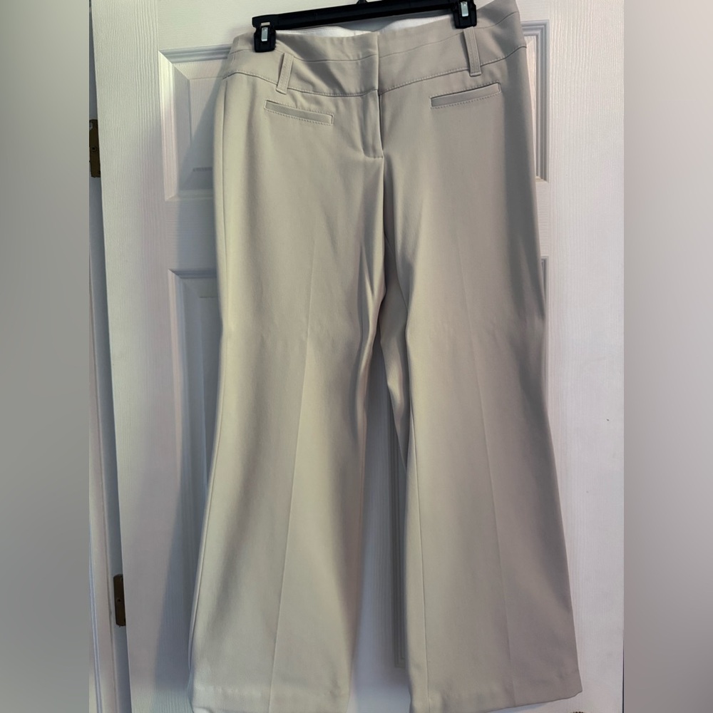 Express Women's Cream Suit Set - Picture 3 of 5